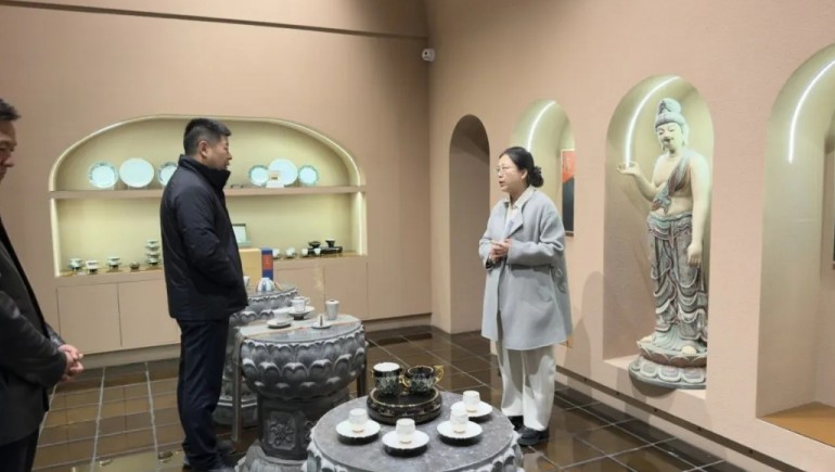 甘肅省酒泉市委常委、敦煌市委書記王彥群調(diào)研指導(dǎo)九色鹿鳴運(yùn)營和發(fā)展